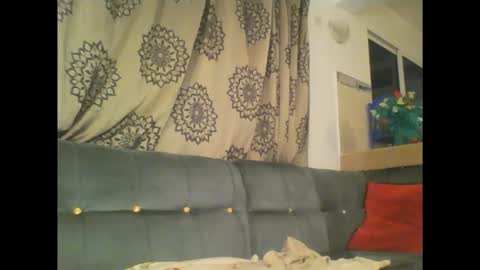 Snapshot of stargirl880271 chatting on 11/19/25, 02:44 isha online show from 11/19/25, 02:44