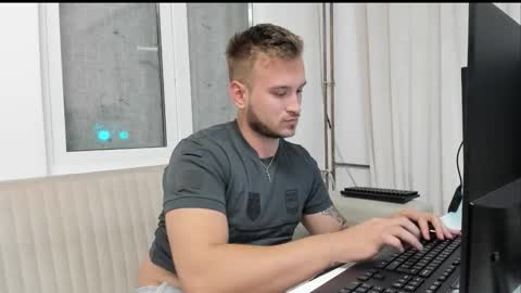 Marius online show from 10/09/25, 05:44