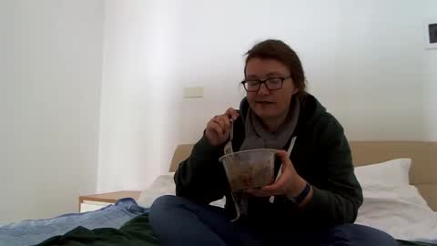 Snapshot of starlagurl chatting on 01/18/25, 04:59 starlagurl online show from 01/18/25, 04:59