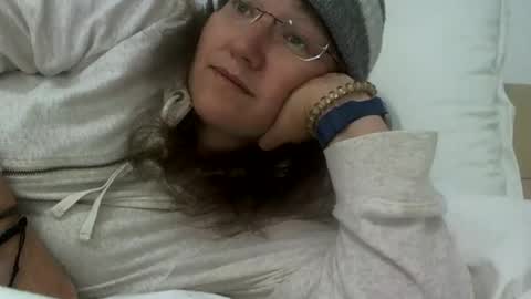 Snapshot of starlagurl chatting on 01/22/25, 02:35 starlagurl online show from 01/22/25, 02:35