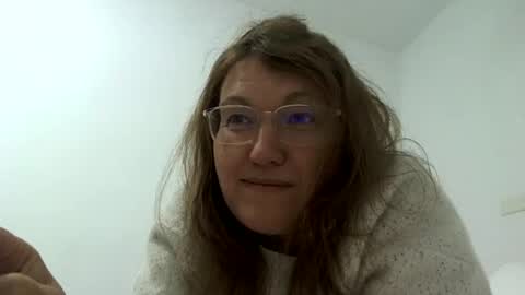 Snapshot of starlagurl chatting on 02/07/25, 01:11 starlagurl online show from 02/07/25, 01:11