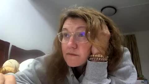 Snapshot of starlagurl chatting on 03/10/25, 01:21 starlagurl online show from 03/10/25, 01:21