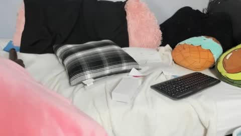 Snapshot of starlastylez chatting on 01/04/25, 09:41 Starla Stylez online show from 01/04/25, 09:41