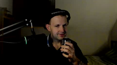 Snapshot of starlight1987 chatting on 12/16/24, 05:59 Adam online show from 12/16/24, 05:59