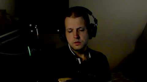 Snapshot of starlight1987 chatting on 01/04/25, 05:16 Adam online show from 01/04/25, 05:16