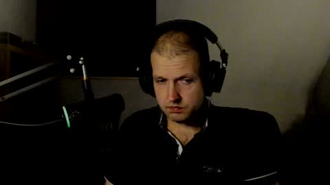 Snapshot of starlight1987 chatting on 01/25/25, 06:23 Adam online show from 01/25/25, 06:23