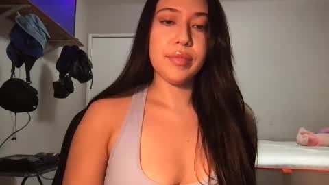 Snapshot of starlitdreams777 chatting on 03/01/25, 03:21 starlitdreams777 online show from 03/01/25, 03:21