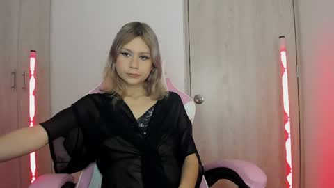 Snapshot of starmoonly chatting on 05/10/26, 11:32 starmoonly online show from 05/10/26, 11:32