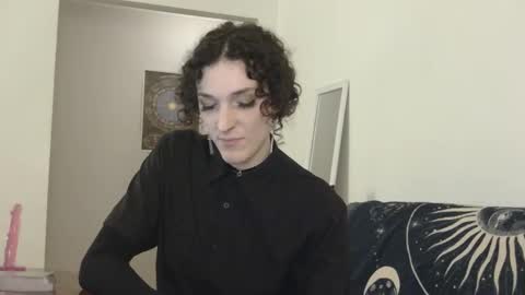 Snapshot of starry_soul chatting on 02/24/26, 12:41 Evan online show from 02/24/26, 12:41