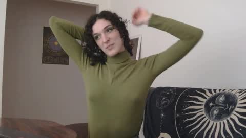 Snapshot of starry_soul chatting on 03/17/26, 08:01 Evan online show from 03/17/26, 08:01