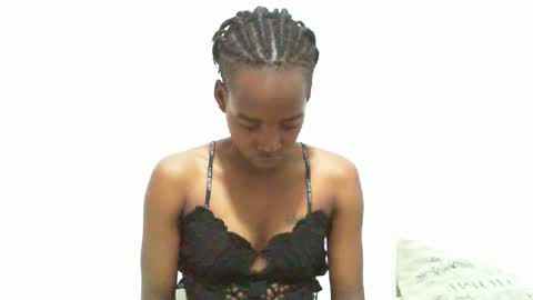 sweetgirl online show from 10/21/25, 08:42