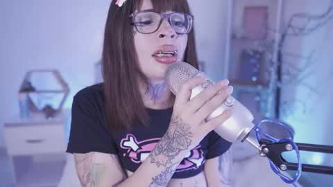 Snapshot of starwitch_ chatting on 01/17/26, 06:51 Yoko online show from 01/17/26, 06:51