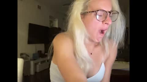 Snapshot of stassiethatsororitygirl chatting on 10/08/25, 09:18 Stassiethatsororitygirl online show from 10/08/25, 09:18