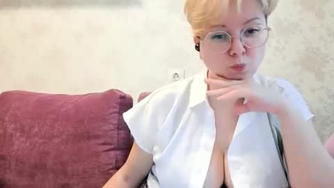 Snapshot of stasya_07 chatting on 04/05/26, 01:52 Stasya online show from 04/05/26, 01:52