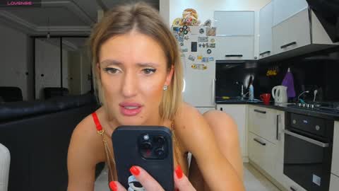 Snapshot of stasyq555 chatting on 01/11/25, 08:43 StasyQ555 online show from 01/11/25, 08:43