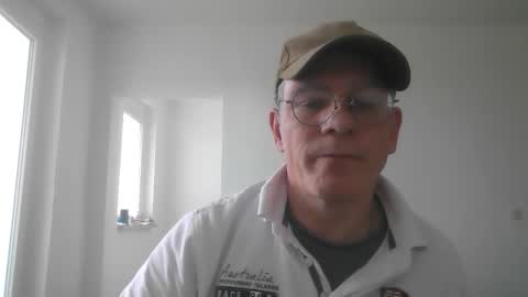 Snapshot of statisfaktion chatting on 05/03/26, 01:50 statisfaktion online show from 05/03/26, 01:50