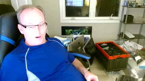 Snapshot of steakman007 chatting on 11/18/25, 03:45 Steakman online show from 11/18/25, 03:45