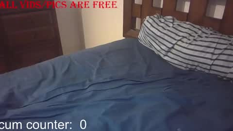 Snapshot of stealthytuna95 chatting on 10/03/25, 06:32 mike online show from 10/03/25, 06:32