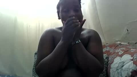 Snapshot of steamy_gal chatting on 05/28/26, 07:27 steamy_gal online show from 05/28/26, 07:27
