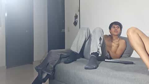 Snapshot of steban_jyj chatting on 01/11/25, 02:30 Katalleya and Steban online show from 01/11/25, 02:30