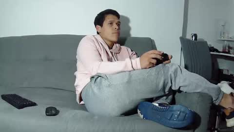 Snapshot of steban_jyj chatting on 10/20/25, 06:03 Katalleya and Steban online show from 10/20/25, 06:03