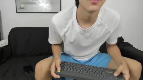 Snapshot of steerlingxvx chatting on 03/24/26, 11:37 Steerling online show from 03/24/26, 11:37