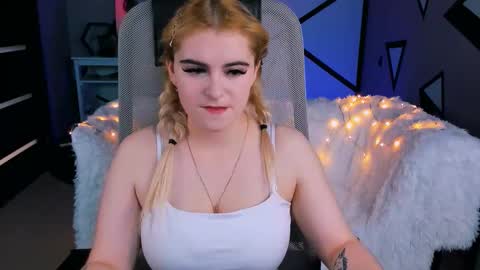 stef_nicks online show from 11/10/25, 09:08