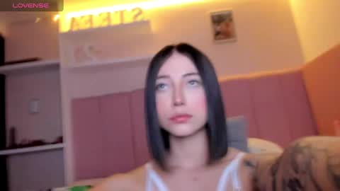 Stefa Gomez  online show from 02/08/25, 11:55