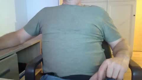 Stefan online show from 10/30/25, 10:32