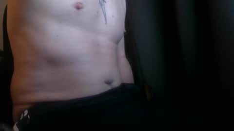 Snapshot of stefan302 chatting on 04/17/26, 07:17 hornywixer20cm online show from 04/17/26, 07:17