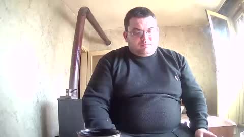 Snapshot of stefan90pt chatting on 03/10/26, 12:10 Stefan online show from 03/10/26, 12:10