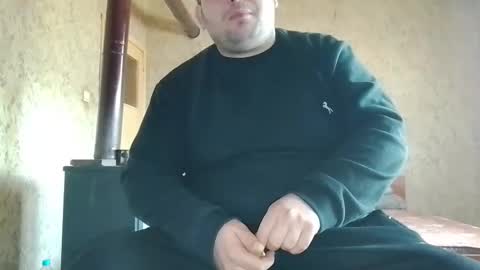 Snapshot of stefan90pt chatting on 03/13/26, 10:44 Stefan online show from 03/13/26, 10:44