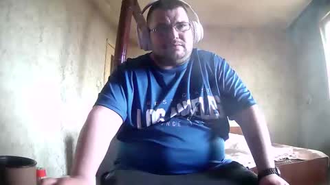 Snapshot of stefan90pt chatting on 05/16/26, 11:53 Stefan online show from 05/16/26, 11:53