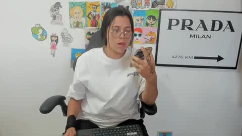 Snapshot of stefan_litleee chatting on 01/23/25, 10:01 julieth-cancer online show from 01/23/25, 10:01