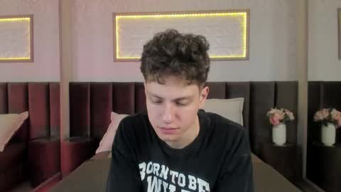 Snapshot of stefanbev chatting on 03/07/26, 09:12 Esrefan online show from 03/07/26, 09:12