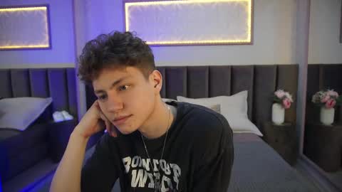 Snapshot of stefanbev chatting on 03/14/26, 08:47 Esrefan online show from 03/14/26, 08:47