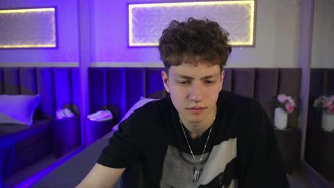 Snapshot of stefanbev chatting on 03/27/26, 07:46 Esrefan online show from 03/27/26, 07:46