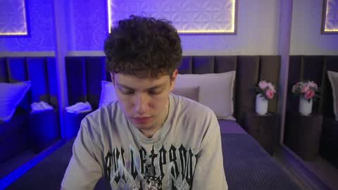 Snapshot of stefanbev chatting on 04/01/26, 08:39 Esrefan online show from 04/01/26, 08:39