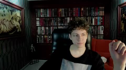 Snapshot of stefanbev chatting on 04/11/26, 07:51 Esrefan online show from 04/11/26, 07:51