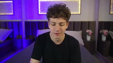 Snapshot of stefanbev chatting on 04/15/26, 08:09 Esrefan online show from 04/15/26, 08:09