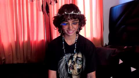 Snapshot of stefania_paz chatting on 10/22/25, 09:14 Stefania online show from 10/22/25, 09:14