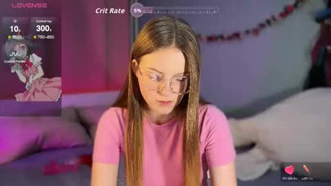 Snapshot of stefaniyaaa chatting on 11/26/25, 08:43 stefa online show from 11/26/25, 08:43