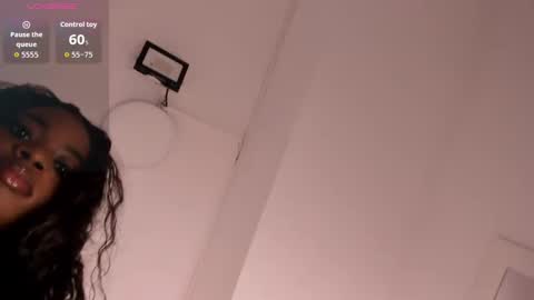 Snapshot of stefannyevans_ chatting on 10/04/25, 12:03 stefannyevans_ online show from 10/04/25, 12:03