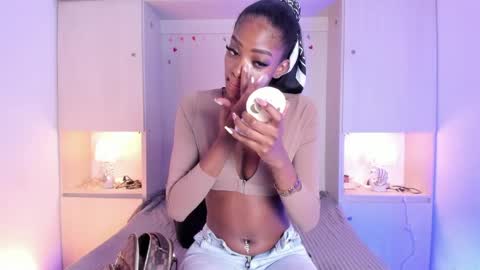 Snapshot of stefannyevans_ chatting on 05/20/26, 12:44 stefannyevans_ online show from 05/20/26, 12:44