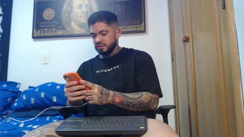 stefanodangelo01 online show from 10/26/25, 09:31