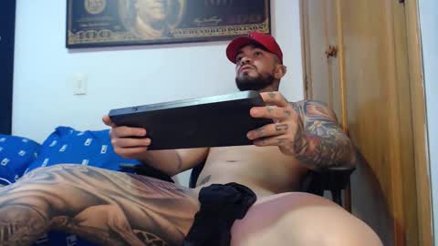 stefanodangelo01 online show from 11/14/25, 05:06