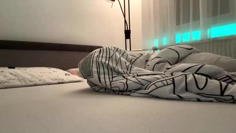 stefanomorelli online show from 10/27/25, 07:29