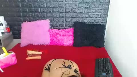 Snapshot of stefanvix202 chatting on 12/20/24, 03:25 Stefan online show from 12/20/24, 03:25