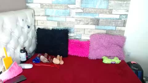 Snapshot of stefanvix202 chatting on 02/12/25, 03:29 Stefan online show from 02/12/25, 03:29