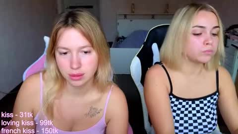 stefany_and_bettany online show from 10/04/25, 01:09